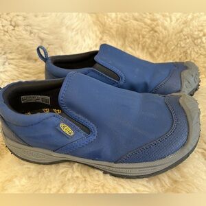 Keen Navy Speed Hound Slip-On Kids Size 3 Shoes Barely Used